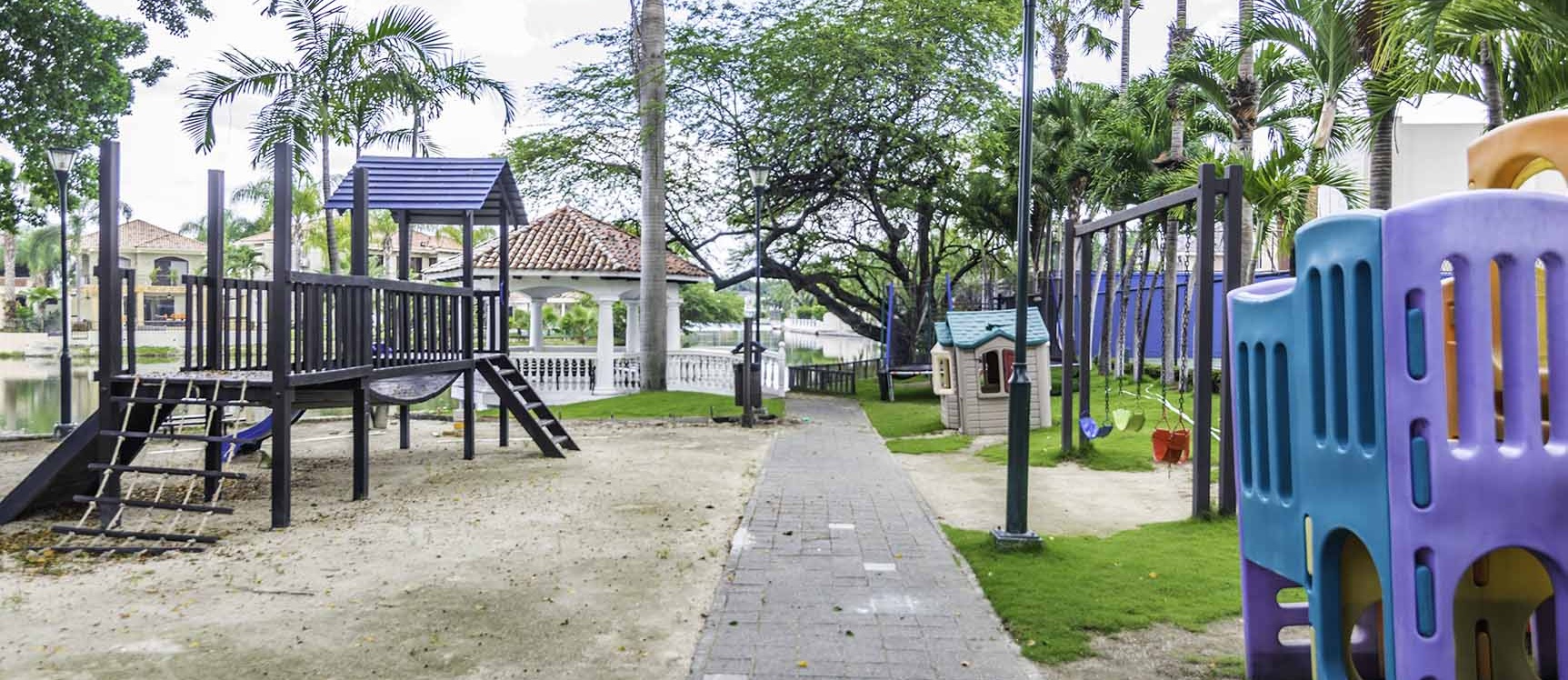Casa en alquiler Urb. Laguna Club, Vía a la Costa GeoBienes - Casa en alquiler en Urbanización Laguna Club Vía a la Costa - Plusvalia Guayaquil Casas de venta y alquiler Inmobiliaria Ecuador