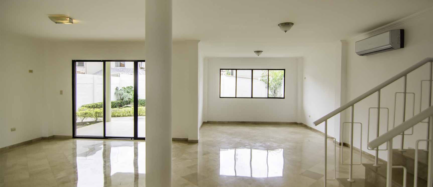 GeoBienes - Casa en alquiler Urb. Vía al Sol, Vía a la Costa - Plusvalia Guayaquil Casas de venta y alquiler Inmobiliaria Ecuador