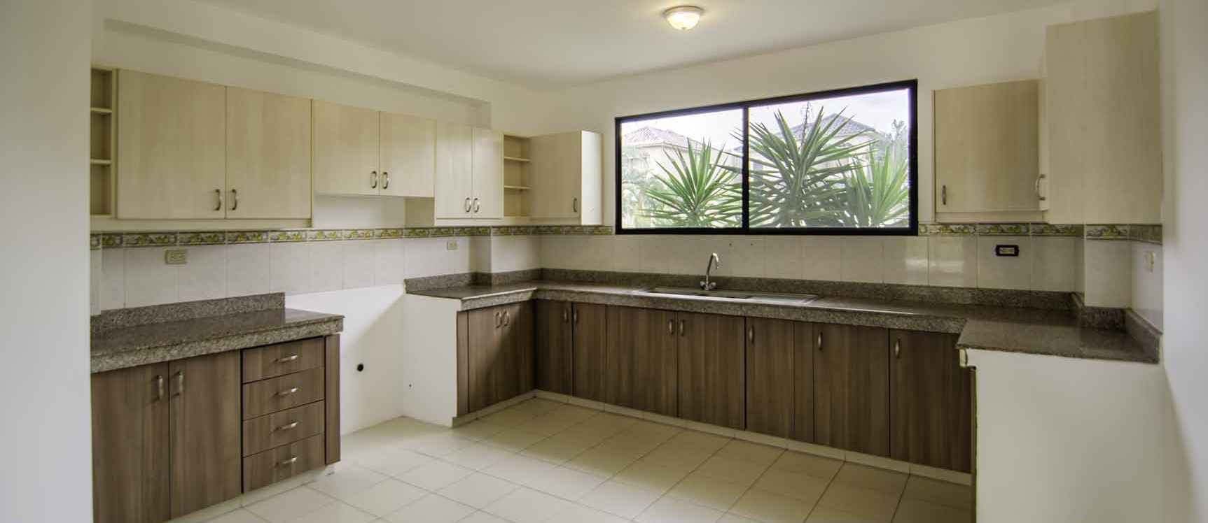 Casa en alquiler Urb. Vía al Sol, Vía a la Costa GeoBienes - Casa en alquiler Urb. Vía al Sol, Vía a la Costa - Plusvalia Guayaquil Casas de venta y alquiler Inmobiliaria Ecuador