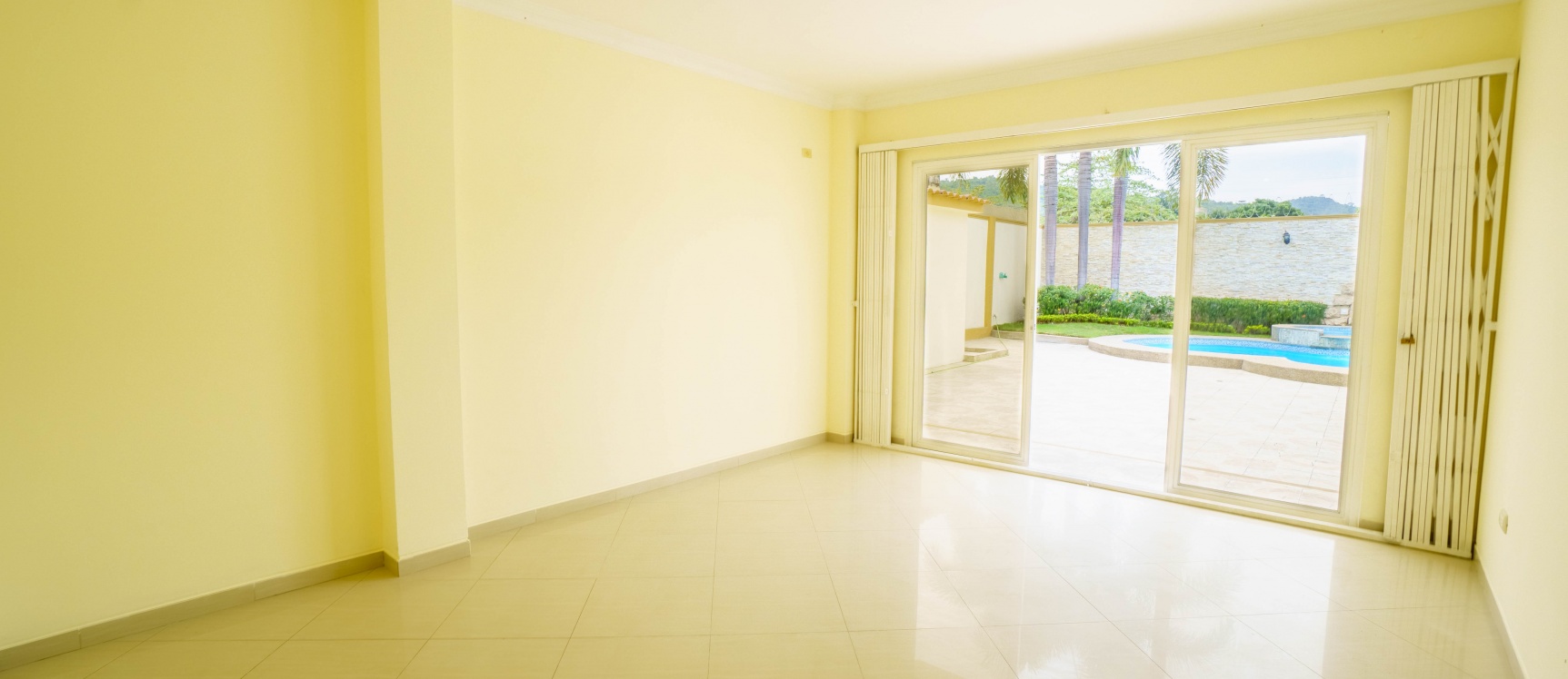 Casa en alquiler urbanización Portal al Sol, vía a la Costa GeoBienes - Casa en alquiler urbanización Portal al Sol, vía a la Costa - Plusvalia Guayaquil Casas de venta y alquiler Inmobiliaria Ecuador