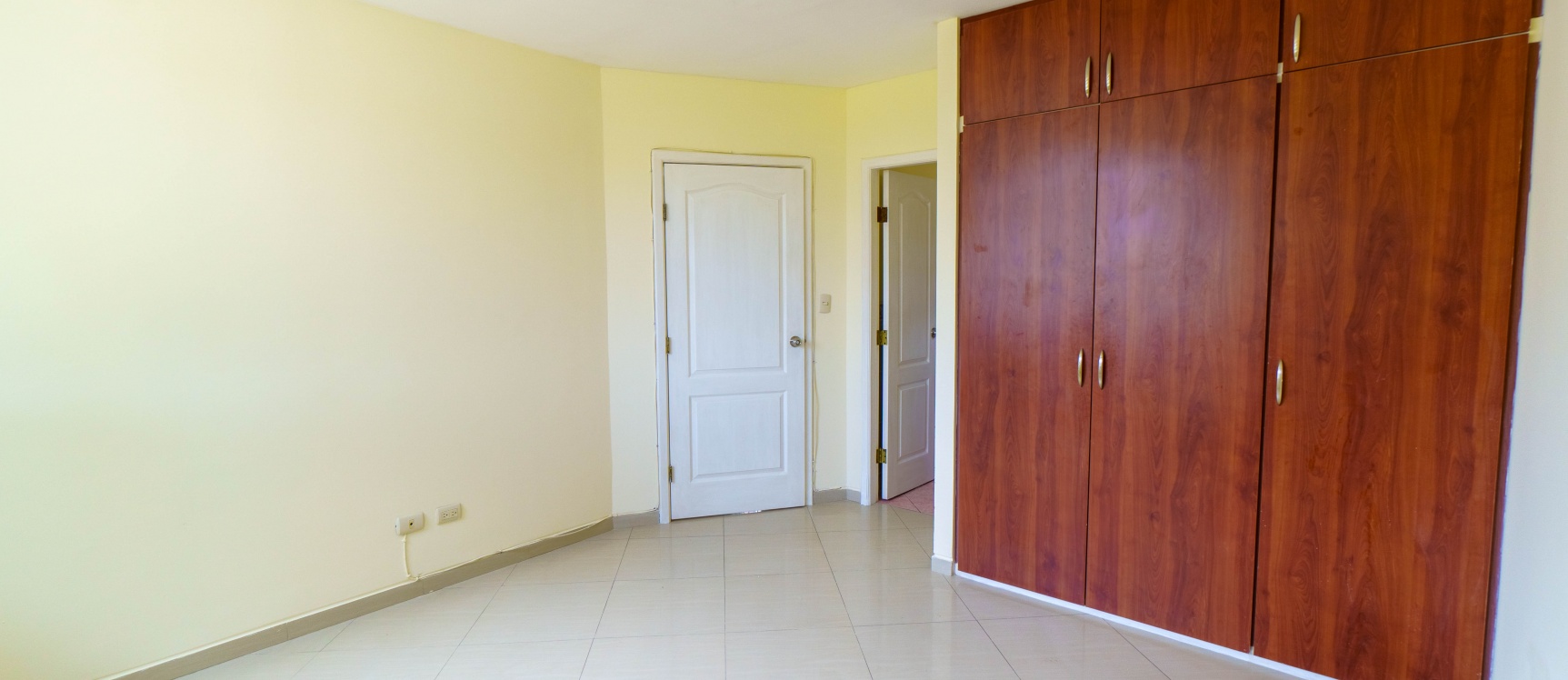 Casa en alquiler urbanización Portal al Sol, vía a la Costa GeoBienes - Casa en alquiler urbanización Portal al Sol, vía a la Costa - Plusvalia Guayaquil Casas de venta y alquiler Inmobiliaria Ecuador