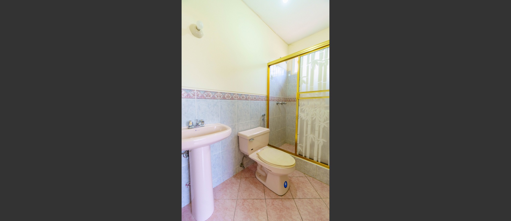 Casa en alquiler urbanización Portal al Sol, vía a la Costa GeoBienes - Casa en alquiler urbanización Portal al Sol, vía a la Costa - Plusvalia Guayaquil Casas de venta y alquiler Inmobiliaria Ecuador