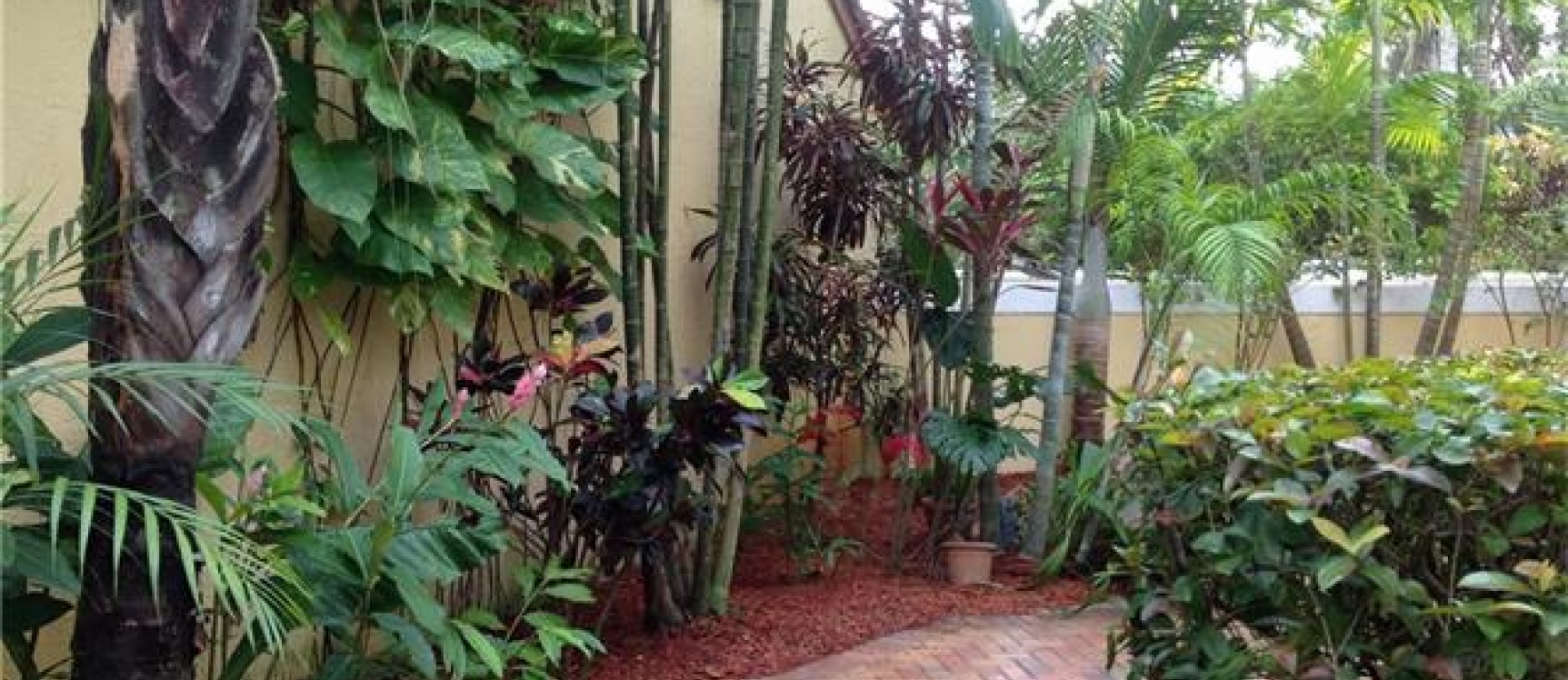 Casa en DORAL DUNES, MIAMI GeoBienes - Casa en DORAL DUNES, MIAMI - Plusvalia Guayaquil Casas de venta y alquiler Inmobiliaria Ecuador