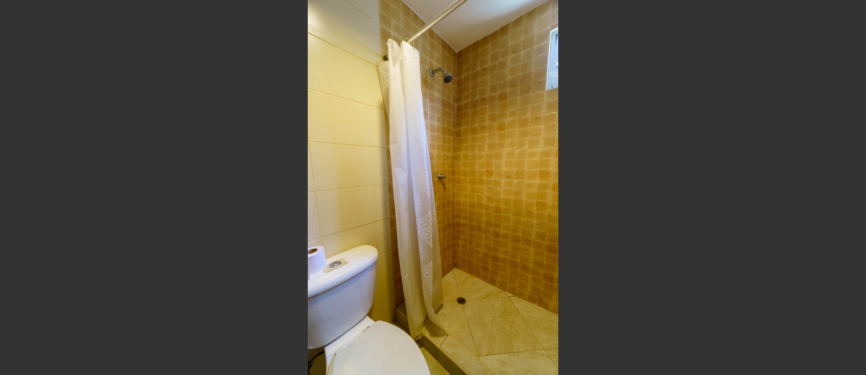 Casa en venta, Casa Laguna, etapa Paradisa, AURORA, Av. Febres Cordero GeoBienes - Casa en venta, Casa Laguna, etapa Paradisa, AURORA, Av. Febres Cordero - Plusvalia Guayaquil Casas de venta y alquiler Inmobiliaria Ecuador