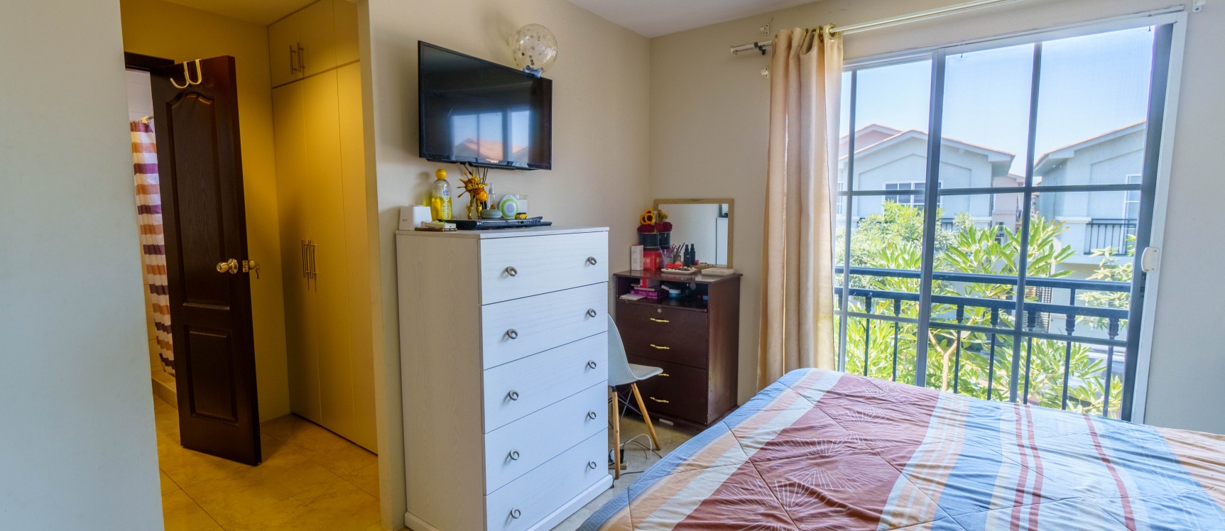 Casa en venta, Casa Laguna, etapa Paradisa, AURORA, Av. Febres Cordero GeoBienes - Casa en venta, Casa Laguna, etapa Paradisa, AURORA, Av. Febres Cordero - Plusvalia Guayaquil Casas de venta y alquiler Inmobiliaria Ecuador