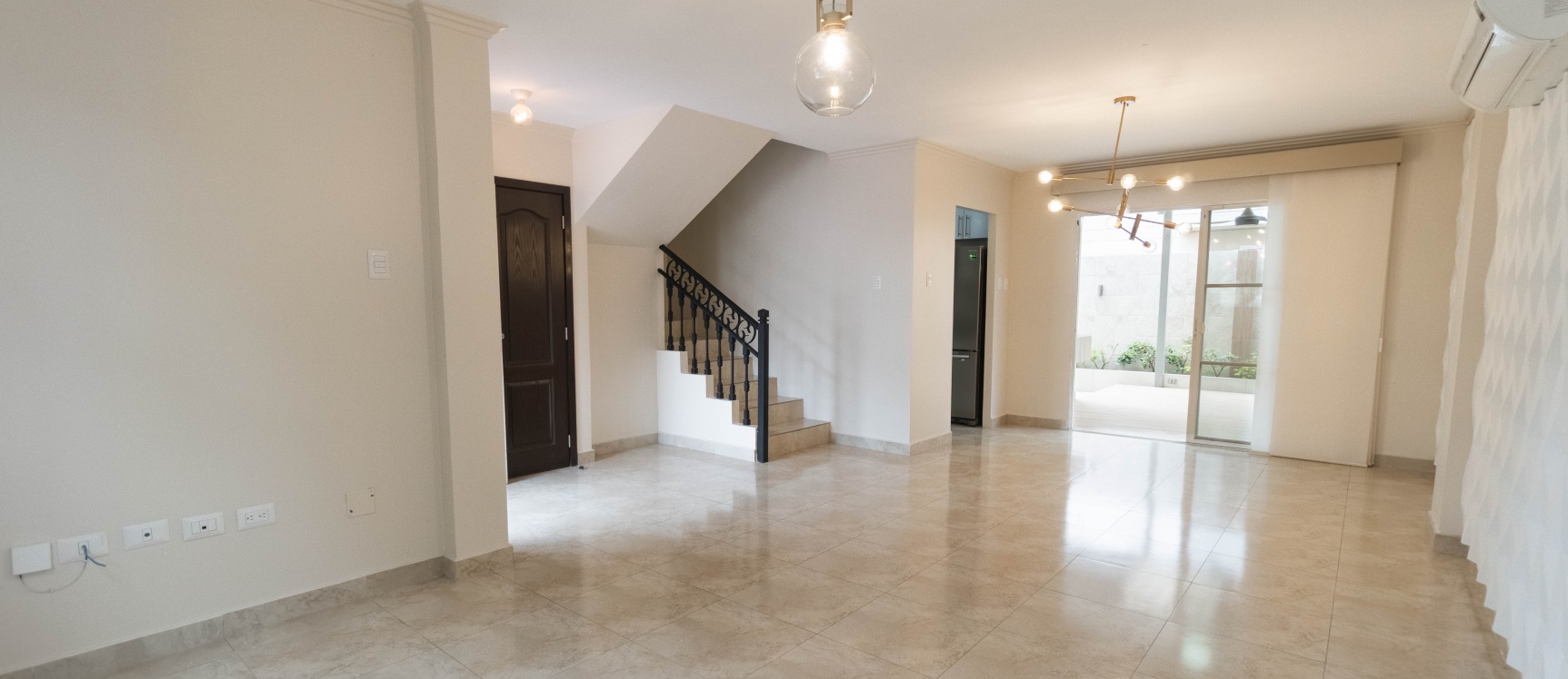 Casa en venta, Casa Laguna, etapa Paradisa, AURORA, Av. Febres Cordero GeoBienes - Casa en venta, Casa Laguna, etapa Paradisa, AURORA, Av. Febres Cordero - Plusvalia Guayaquil Casas de venta y alquiler Inmobiliaria Ecuador