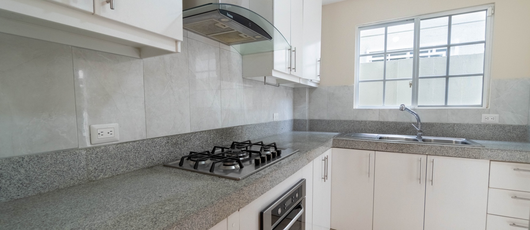 Casa en venta, Casa Laguna, etapa Paradisa, AURORA, Av. Febres Cordero GeoBienes - Casa en venta, Casa Laguna, etapa Paradisa, AURORA, Av. Febres Cordero - Plusvalia Guayaquil Casas de venta y alquiler Inmobiliaria Ecuador