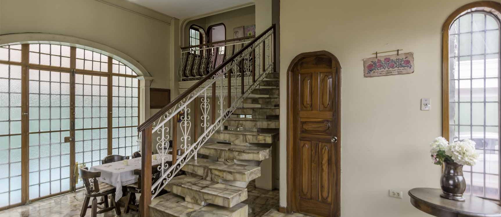 Casa en venta Cdla. Los Almendros, Sur de Guayaquil GeoBienes - Casa en venta Cdla. Los Almendros, Sur de Guayaquil - Plusvalia Guayaquil Casas de venta y alquiler Inmobiliaria Ecuador