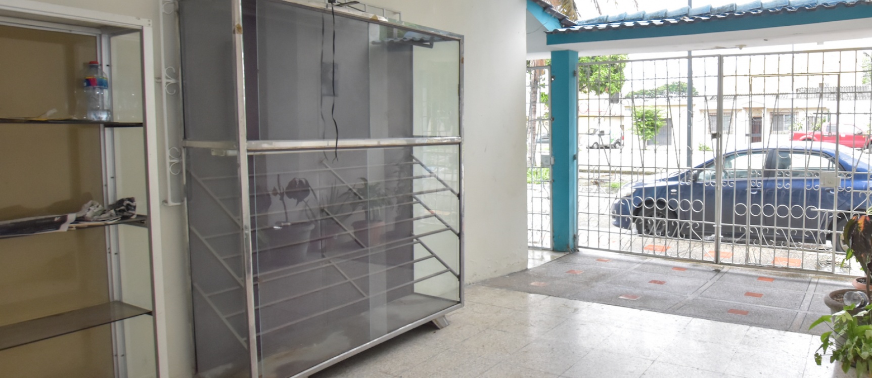 GeoBienes - Casa en venta con local comercial. Ciudadela Guayacanes, Guayaquil, Ecuador - Plusvalia Guayaquil Casas de venta y alquiler Inmobiliaria Ecuador