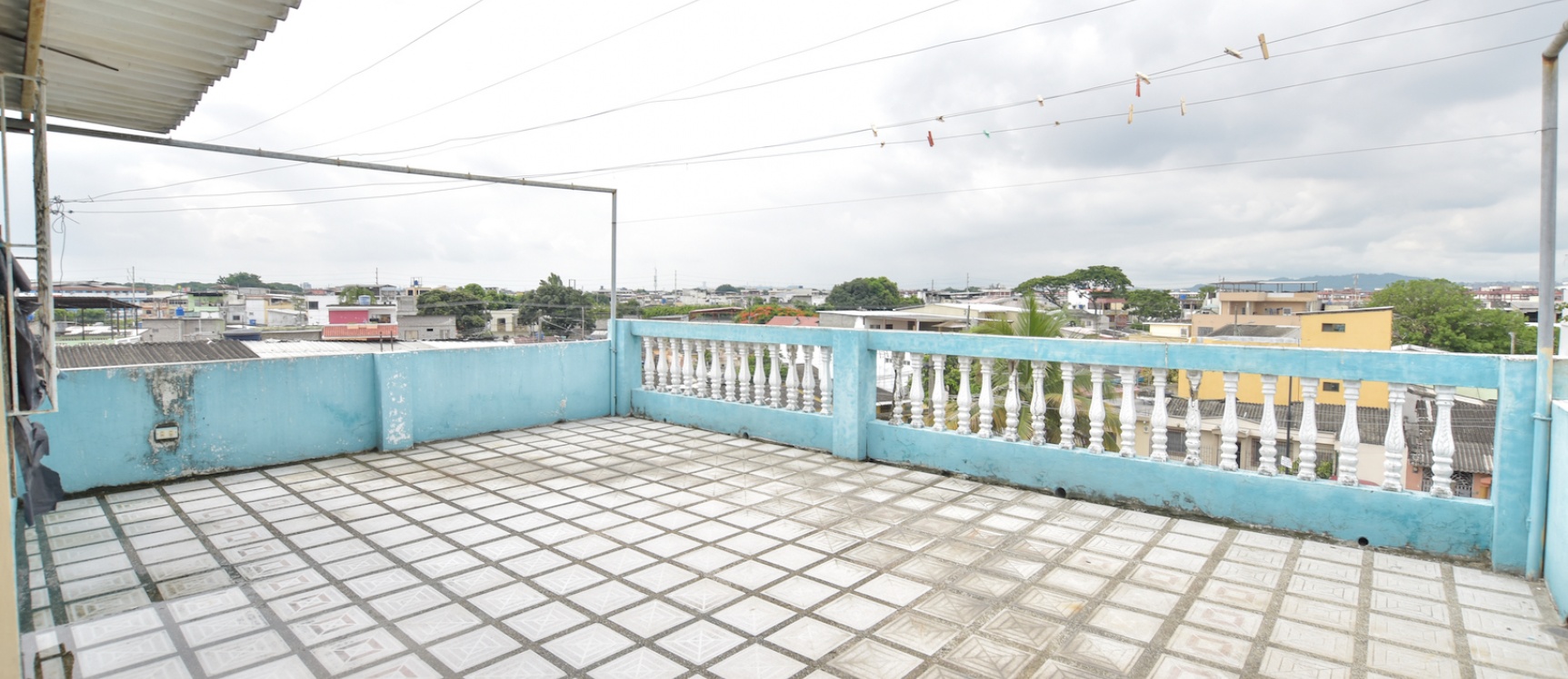 GeoBienes - Casa en venta con local comercial. Ciudadela Guayacanes, Guayaquil, Ecuador - Plusvalia Guayaquil Casas de venta y alquiler Inmobiliaria Ecuador