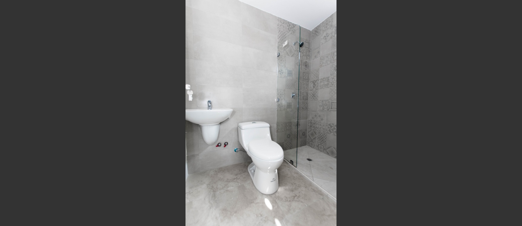 GeoBienes - Casa en venta en Casa Laguna, Samborondón - Plusvalia Guayaquil Casas de venta y alquiler Inmobiliaria Ecuador