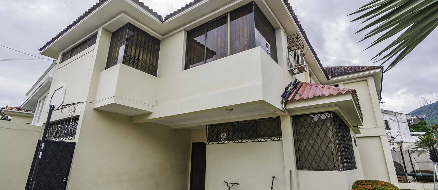 Casa en Venta en Colinas de Los Ceibos, Guayaquil GeoBienes - Casa en Venta en Colinas de Los Ceibos, Guayaquil - Plusvalia Guayaquil Casas de venta y alquiler Inmobiliaria Ecuador
