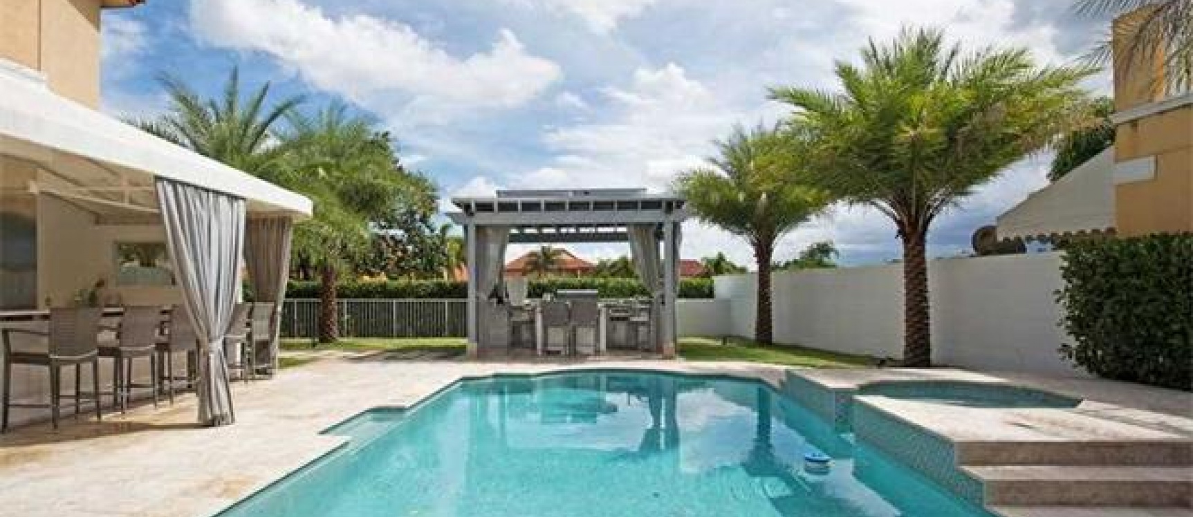 Doral Park-MIAMI GeoBienes - Casa en venta en Doral Park - Miami Florida - Plusvalia Guayaquil Casas de venta y alquiler Inmobiliaria Ecuador