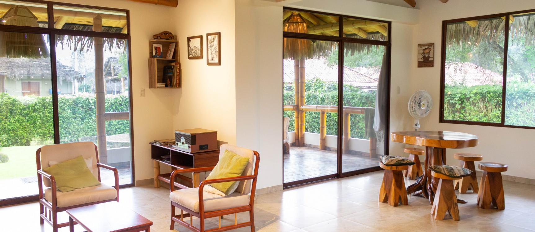 GeoBienes - Casa en venta en hacienda Olonche, Olon, Ruta del Spondylus - Plusvalia Guayaquil Casas de venta y alquiler Inmobiliaria Ecuador