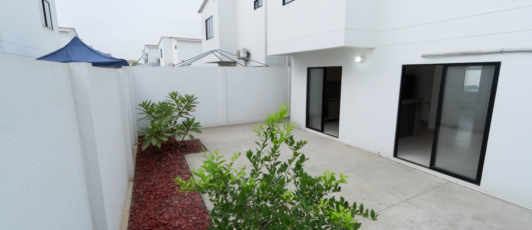 GeoBienes - Casa en venta en La Joya etapa Aquamarina, vía Daule - Plusvalia Guayaquil Casas de venta y alquiler Inmobiliaria Ecuador