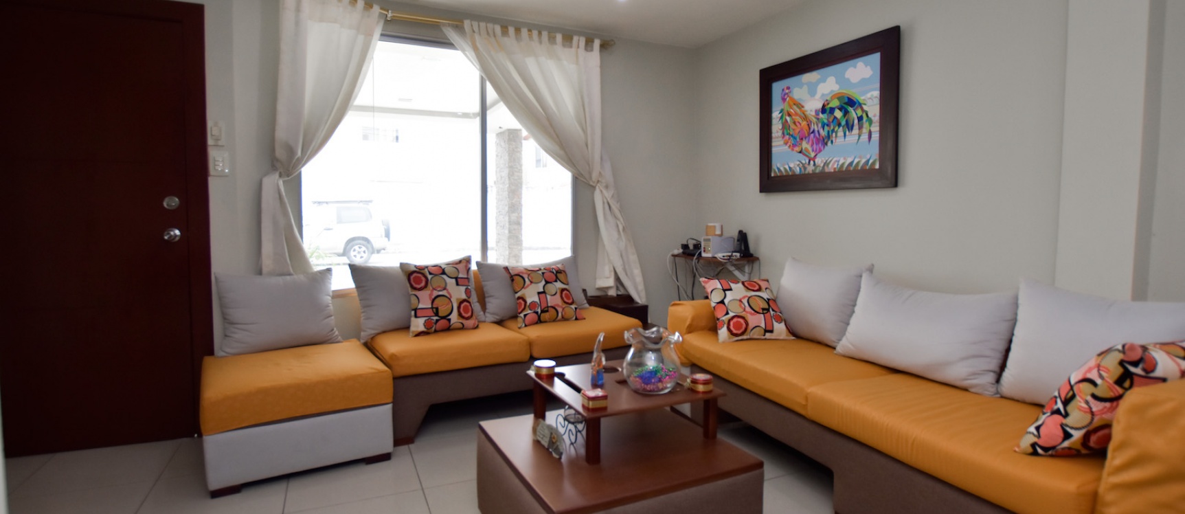 GeoBienes - Casa en venta en la Urbanización Castilla, Vía Samorondón - Plusvalia Guayaquil Casas de venta y alquiler Inmobiliaria Ecuador