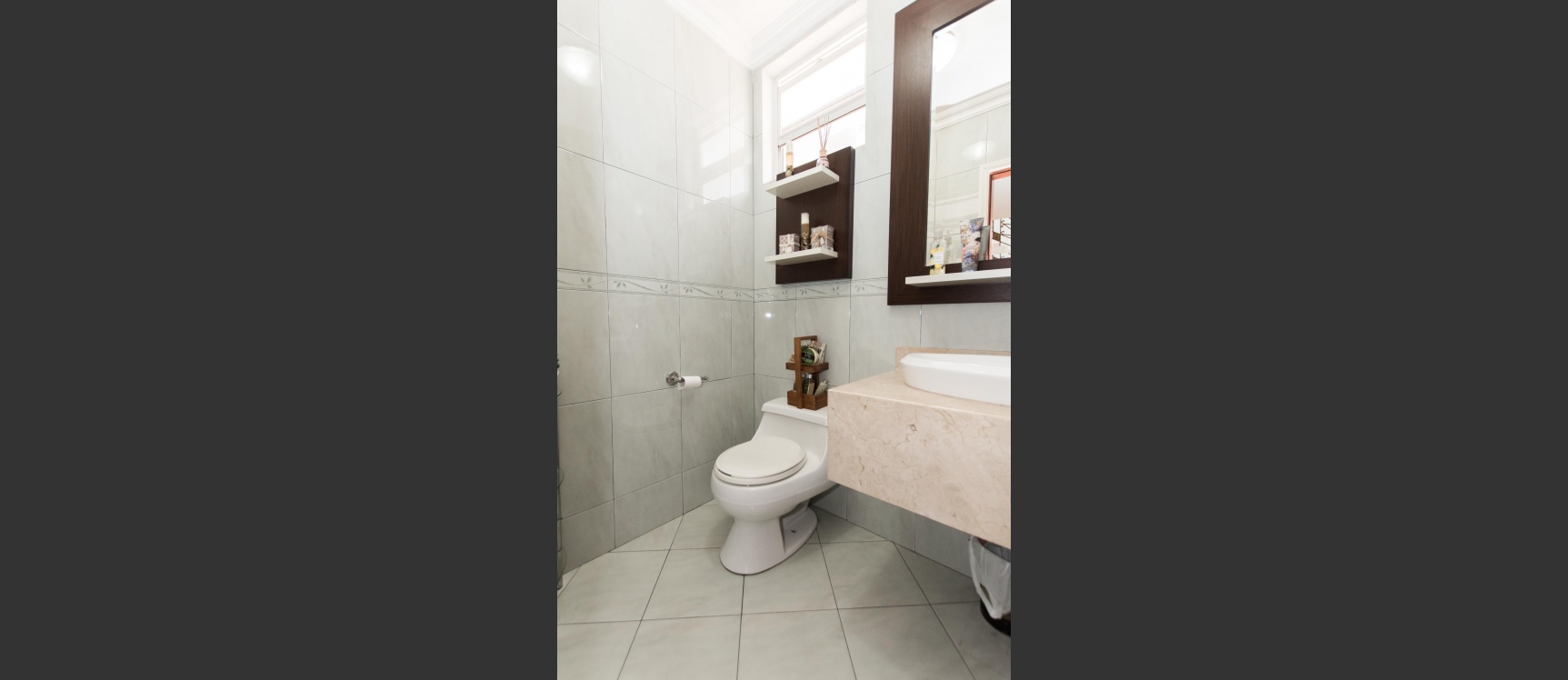 Casa en venta en la Urbanización Estancia del Rio, Vía Samborondón GeoBienes - Casa en venta en la Urbanización Estancia del Rio, Vía Samborondón - Plusvalia Guayaquil Casas de venta y alquiler Inmobiliaria Ecuador