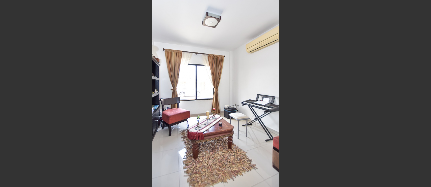 Casa en venta en la Urbanización La Joya, Vía Samborondón GeoBienes - Casa en venta en la Urbanización La Joya, Vía Samborondón - Plusvalia Guayaquil Casas de venta y alquiler Inmobiliaria Ecuador