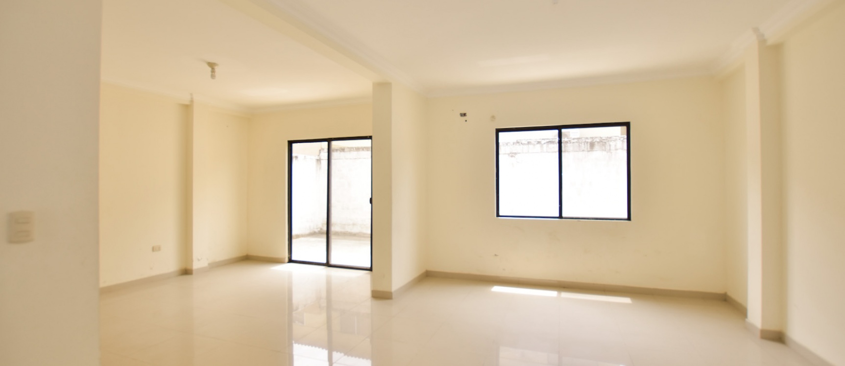 Casa en venta en la Urbanización Villa Club, Vía a Daule GeoBienes - Casa en venta en la Urbanización Villa Club, Vía a Daule - Plusvalia Guayaquil Casas de venta y alquiler Inmobiliaria Ecuador