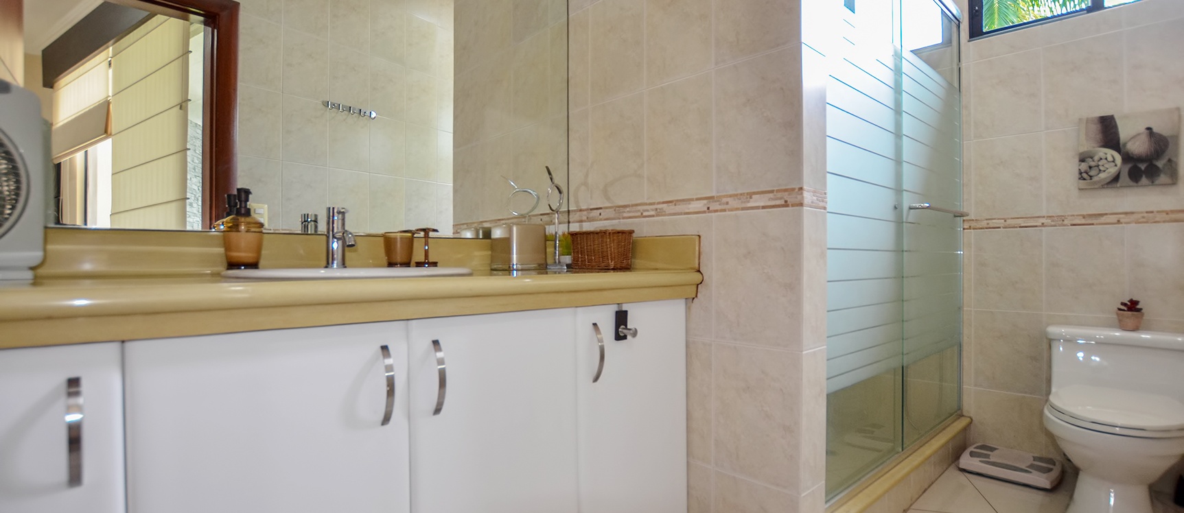 Casa en venta en Lago Sol sector vía a Samborondón GeoBienes - Casa en venta en Lago Sol sector vía a Samborondón - Plusvalia Guayaquil Casas de venta y alquiler Inmobiliaria Ecuador