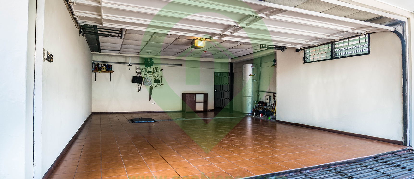 Casa en venta en Lomas de Urdesa norte de Guayaquil GeoBienes - Casa en venta en Lomas de Urdesa norte de Guayaquil - Plusvalia Guayaquil Casas de venta y alquiler Inmobiliaria Ecuador