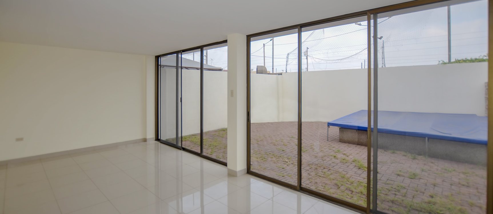 Casa en venta en Mallorca Village sector vía a Samborondón GeoBienes - Casa en venta en Mallorca Village sector vía a Samborondón - Plusvalia Guayaquil Casas de venta y alquiler Inmobiliaria Ecuador