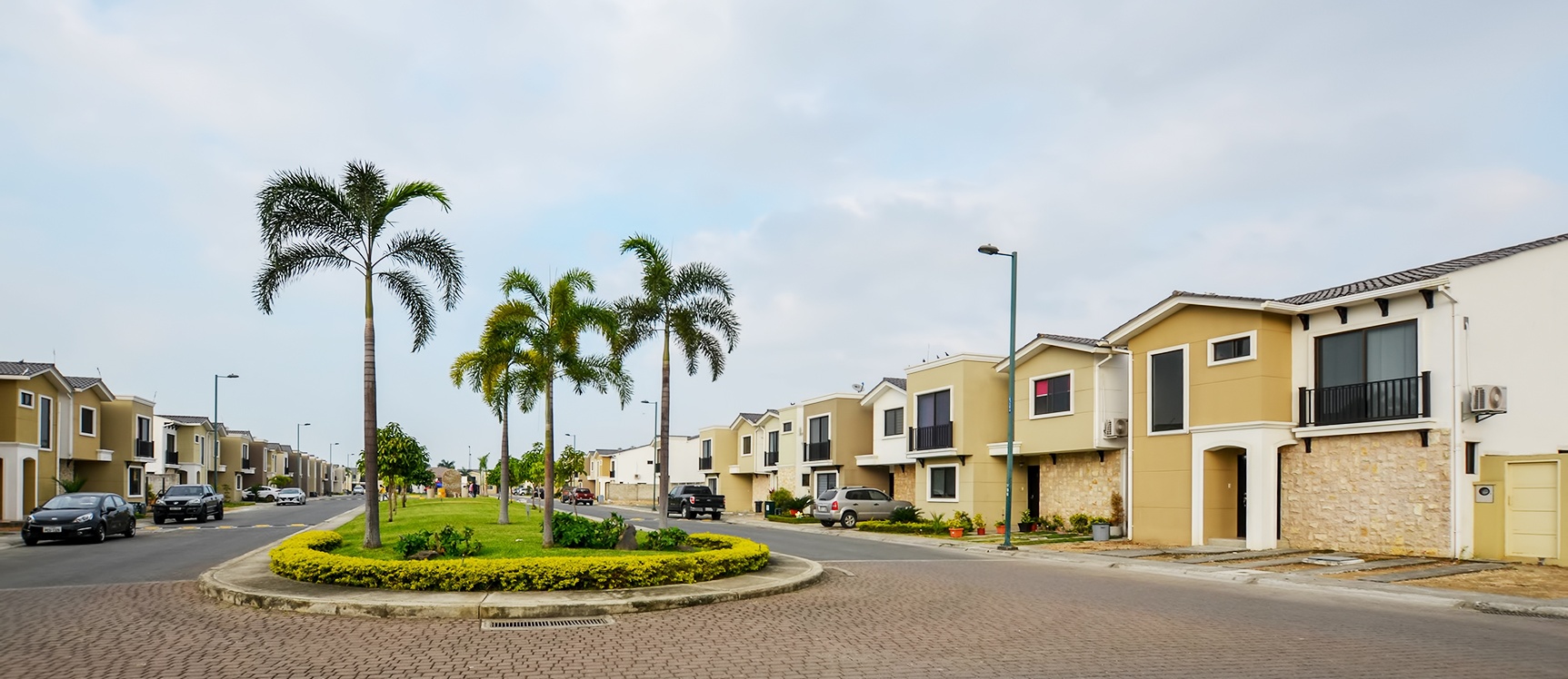 Casa en venta en Mallorca Village sector vía a Samborondón GeoBienes - Casa en venta en Mallorca Village sector vía a Samborondón - Plusvalia Guayaquil Casas de venta y alquiler Inmobiliaria Ecuador