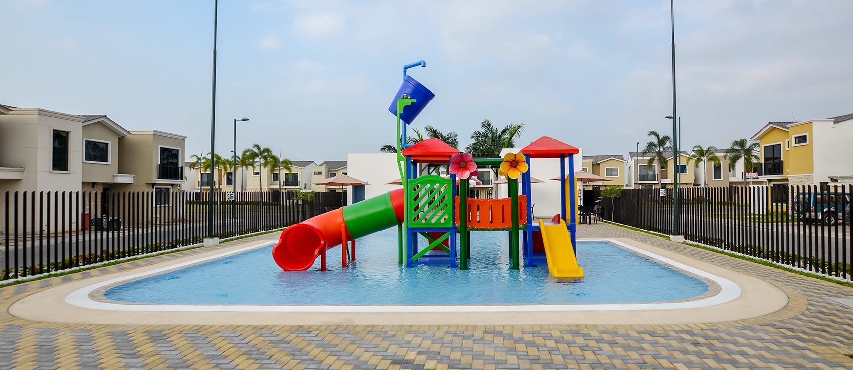Casa en venta en Mallorca Village sector vía a Samborondón GeoBienes - Casa en venta en Mallorca Village sector vía a Samborondón - Plusvalia Guayaquil Casas de venta y alquiler Inmobiliaria Ecuador