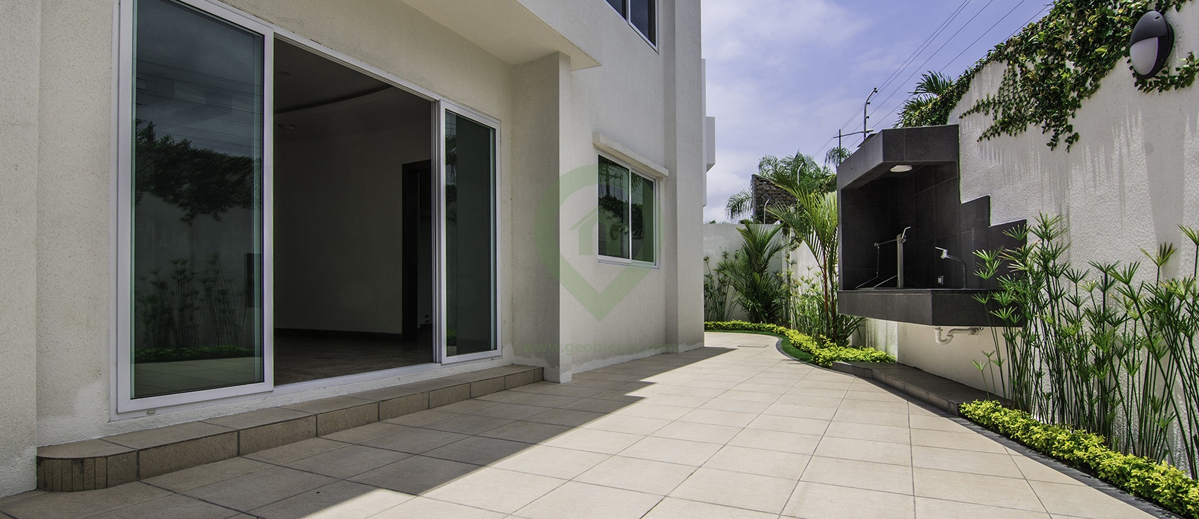 Casa en Venta en Mocolí Gardens en Vía a Samborondón GeoBienes - Casa en venta Villa 5 en Mocolí Gardens en Vía a Samborondón - Plusvalia Guayaquil Casas de venta y alquiler Inmobiliaria Ecuador