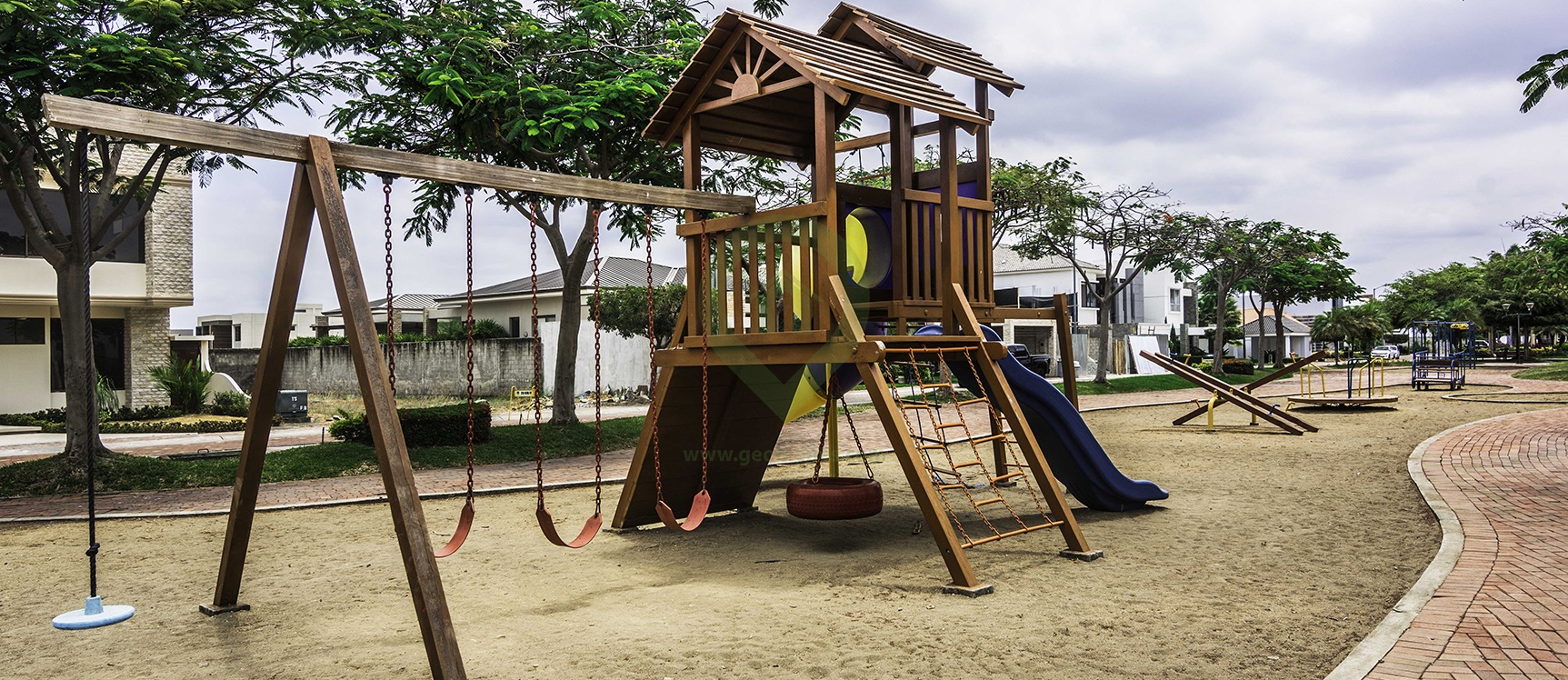 Casa en Venta en Mocolí Gardens en Vía a Samborondón GeoBienes - Casa en venta Villa 5 en Mocolí Gardens en Vía a Samborondón - Plusvalia Guayaquil Casas de venta y alquiler Inmobiliaria Ecuador