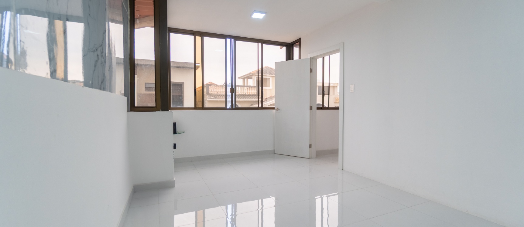 Casa en venta en Ubranización Goleta Alcance, Guayaquil GeoBienes - Casa en venta en Ubranización Goleta Alcance, Guayaquil - Plusvalia Guayaquil Casas de venta y alquiler Inmobiliaria Ecuador