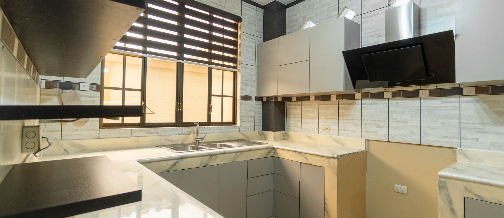 Casa en venta en Ubranización Goleta Alcance, Guayaquil GeoBienes - Casa en venta en Ubranización Goleta Alcance, Guayaquil - Plusvalia Guayaquil Casas de venta y alquiler Inmobiliaria Ecuador
