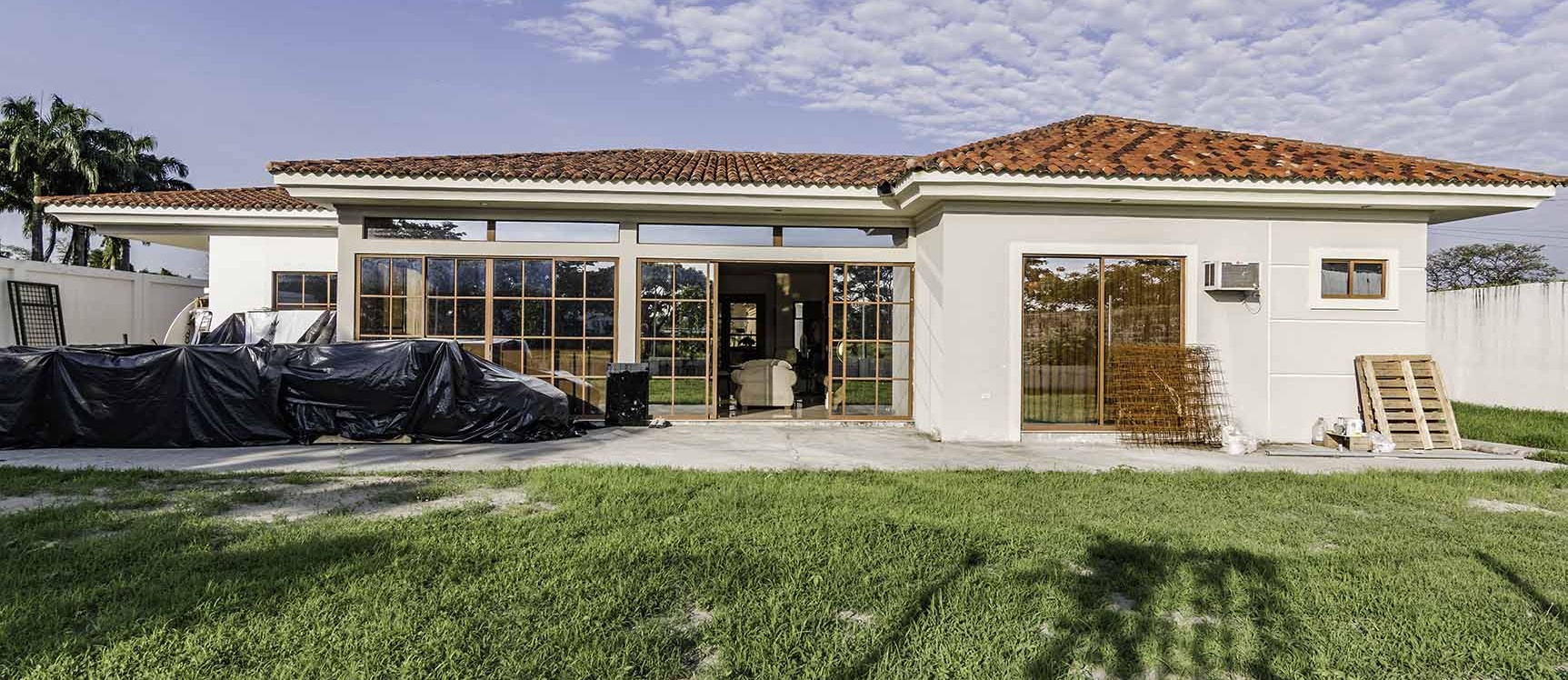 Casa en venta en Urb. El Cortijo vía a Samborondón GeoBienes - Casa en venta en Urb. El Cortijo vía a Samborondón - Plusvalia Guayaquil Casas de venta y alquiler Inmobiliaria Ecuador