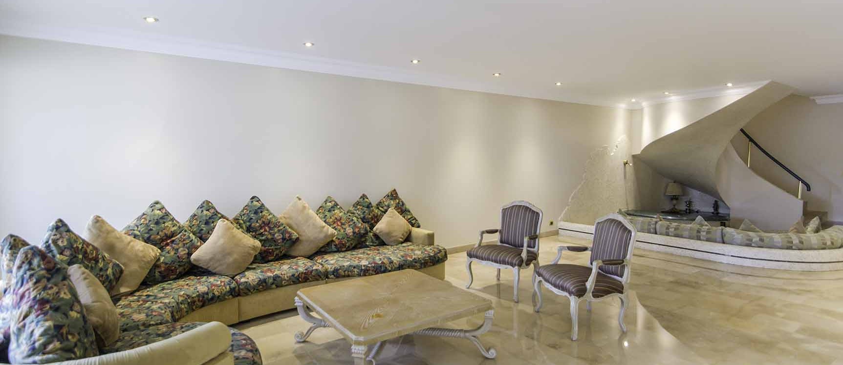 Casa en Venta en Urb. Río Grande, Vía a Samborondón GeoBienes - Casa en Venta en Urb. Río Grande, Vía a Samborondón - Plusvalia Guayaquil Casas de venta y alquiler Inmobiliaria Ecuador