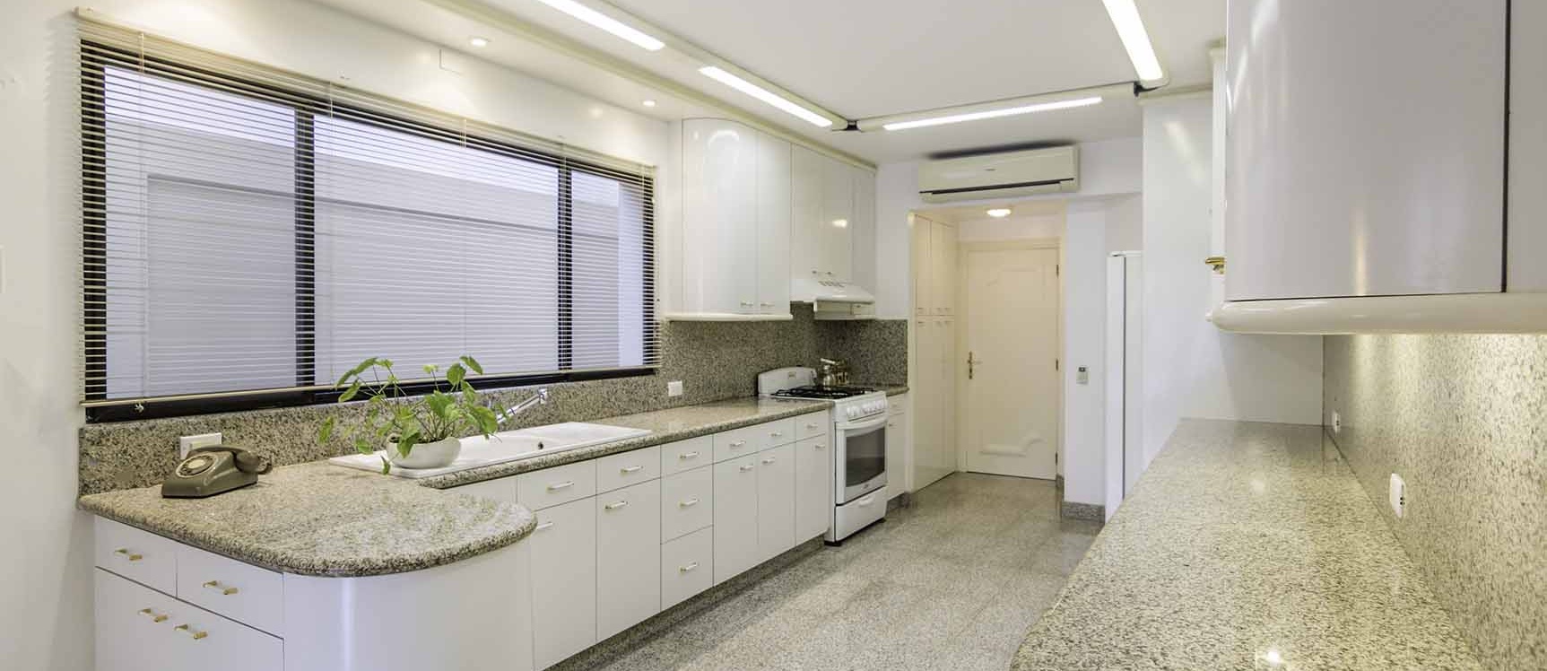 Casa en Venta en Urb. Río Grande, Vía a Samborondón GeoBienes - Casa en Venta en Urb. Río Grande, Vía a Samborondón - Plusvalia Guayaquil Casas de venta y alquiler Inmobiliaria Ecuador