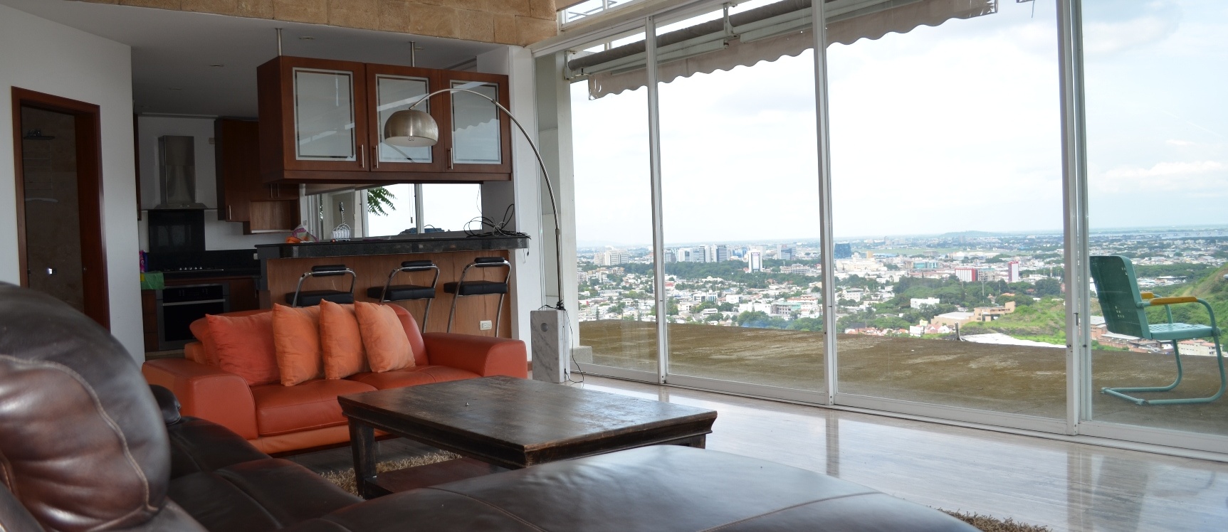 Casa en venta en urbanización Bellavista sector centro sur GeoBienes - Casa en venta en urbanización Bellavista sector centro sur - Plusvalia Guayaquil Casas de venta y alquiler Inmobiliaria Ecuador