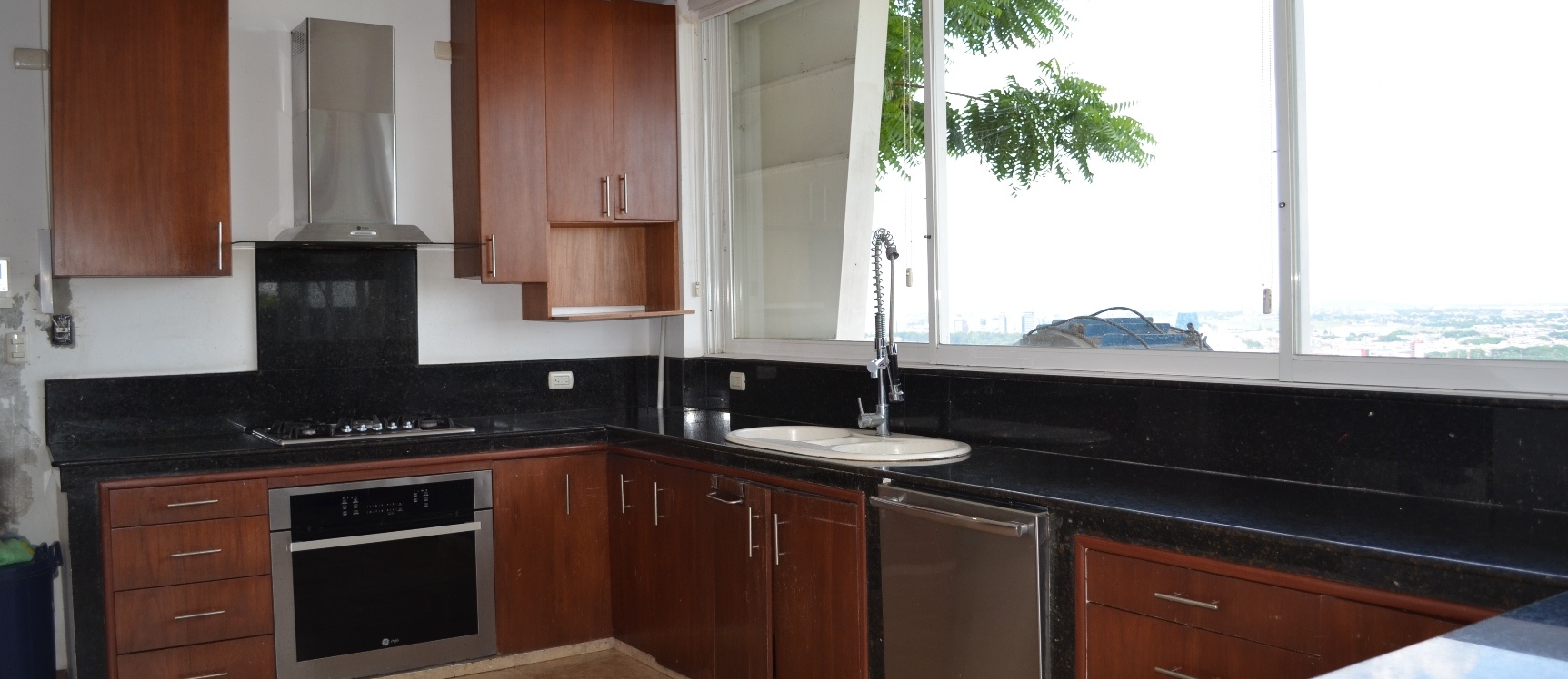 Casa en venta en urbanización Bellavista sector centro sur GeoBienes - Casa en venta en urbanización Bellavista sector centro sur - Plusvalia Guayaquil Casas de venta y alquiler Inmobiliaria Ecuador