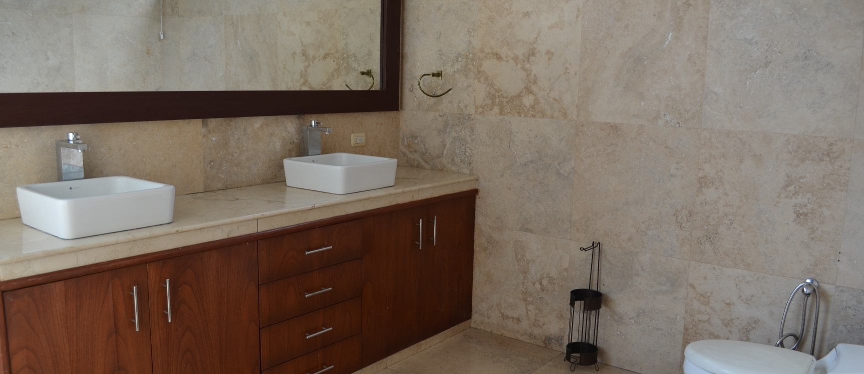 Casa en venta en urbanización Bellavista sector centro sur GeoBienes - Casa en venta en urbanización Bellavista sector centro sur - Plusvalia Guayaquil Casas de venta y alquiler Inmobiliaria Ecuador