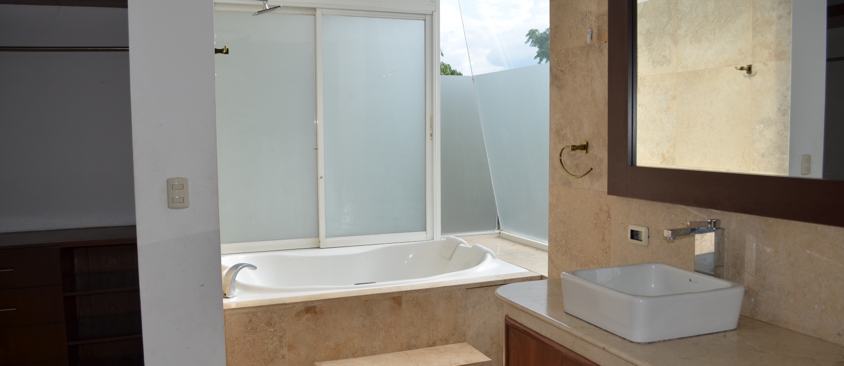 Casa en venta en urbanización Bellavista sector centro sur GeoBienes - Casa en venta en urbanización Bellavista sector centro sur - Plusvalia Guayaquil Casas de venta y alquiler Inmobiliaria Ecuador