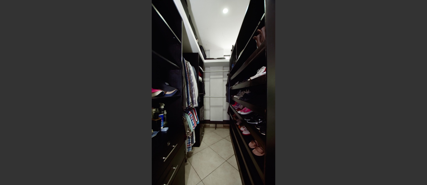 Casa en venta en urbanización Bouganville GeoBienes - Casa en venta en Vía Samborondón km 2.5 - Urb. Bouganville - Plusvalia Guayaquil Casas de venta y alquiler Inmobiliaria Ecuador