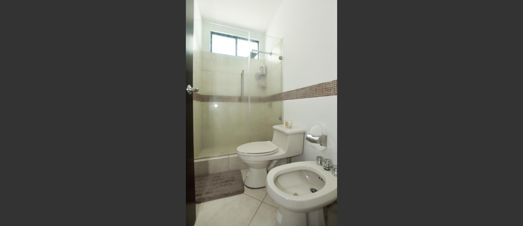 Casa en venta en urbanización Bouganville GeoBienes - Casa en venta en urbanización Bouganville - Plusvalia Guayaquil Casas de venta y alquiler Inmobiliaria Ecuador