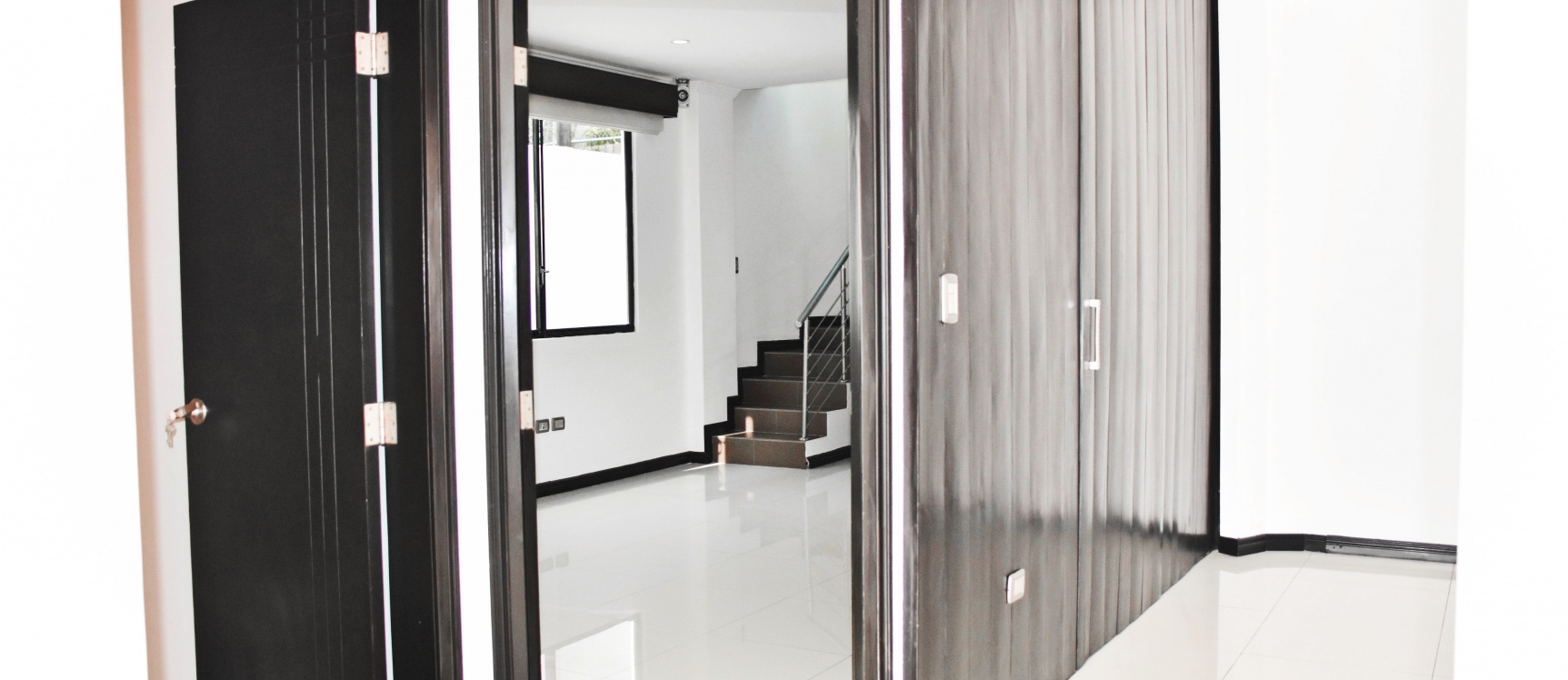 Casa en venta en urbanización Bouganville GeoBienes - Casa en venta en urbanización Bouganville - Plusvalia Guayaquil Casas de venta y alquiler Inmobiliaria Ecuador