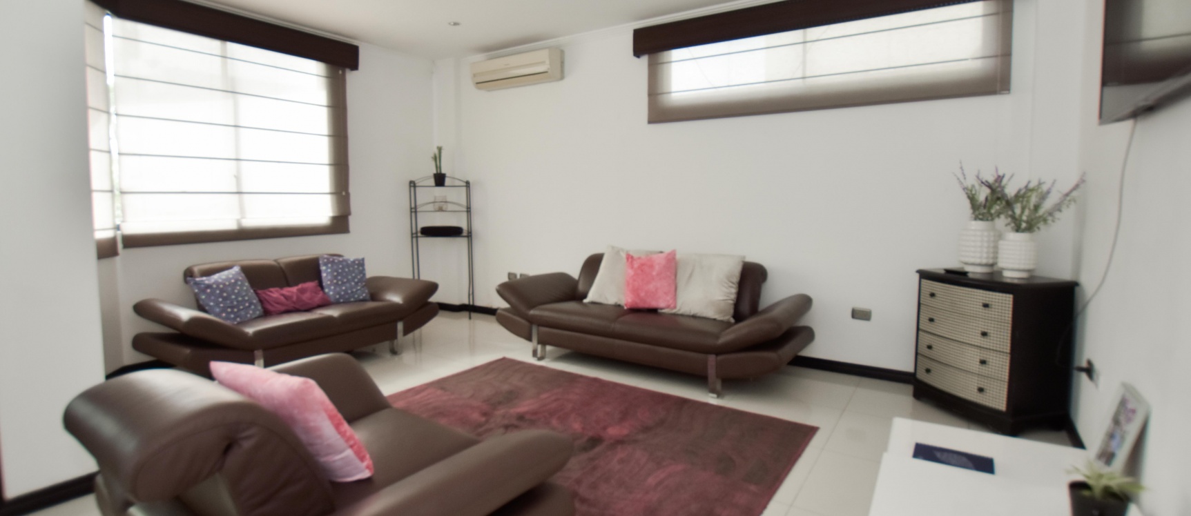 Casa en venta en urbanización Bouganville GeoBienes - Casa en venta en Vía Samborondón km 2.5 - Urb. Bouganville - Plusvalia Guayaquil Casas de venta y alquiler Inmobiliaria Ecuador