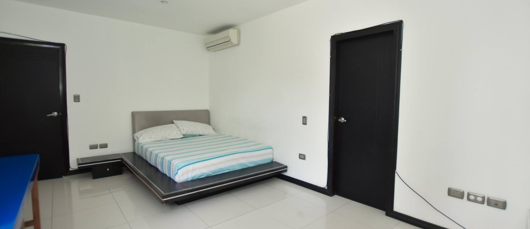 Casa en venta en urbanización Bouganville GeoBienes - Casa en venta en Vía Samborondón km 2.5 - Urb. Bouganville - Plusvalia Guayaquil Casas de venta y alquiler Inmobiliaria Ecuador