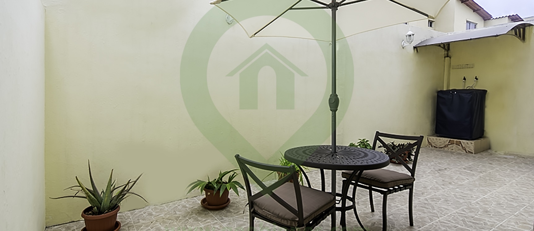 Casa en venta en Urbanización Castilla vía a Samborondón GeoBienes - Casa en venta en Urbanización Castilla vía a Samborondón - Plusvalia Guayaquil Casas de venta y alquiler Inmobiliaria Ecuador