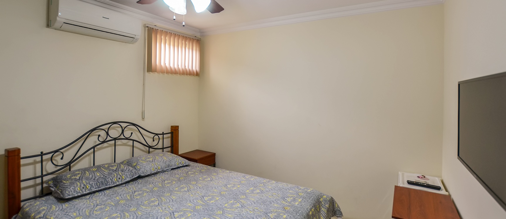 Casa en venta en urbanización Ciudad Celeste sector Vía Samborondón GeoBienes - Casa en venta en urbanización Ciudad Celeste sector Vía Samborondón - Plusvalia Guayaquil Casas de venta y alquiler Inmobiliaria Ecuador