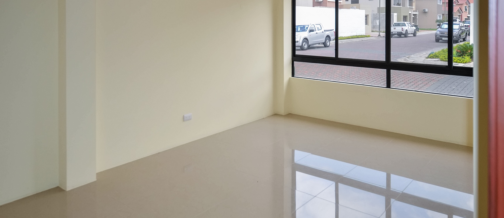 Casa en venta en urbanización Ciudad Celeste sector Vía Samborondón GeoBienes - Casa en venta en Urbanización Ciudad Celeste sector Vía Samborondón - Plusvalia Guayaquil Casas de venta y alquiler Inmobiliaria Ecuador