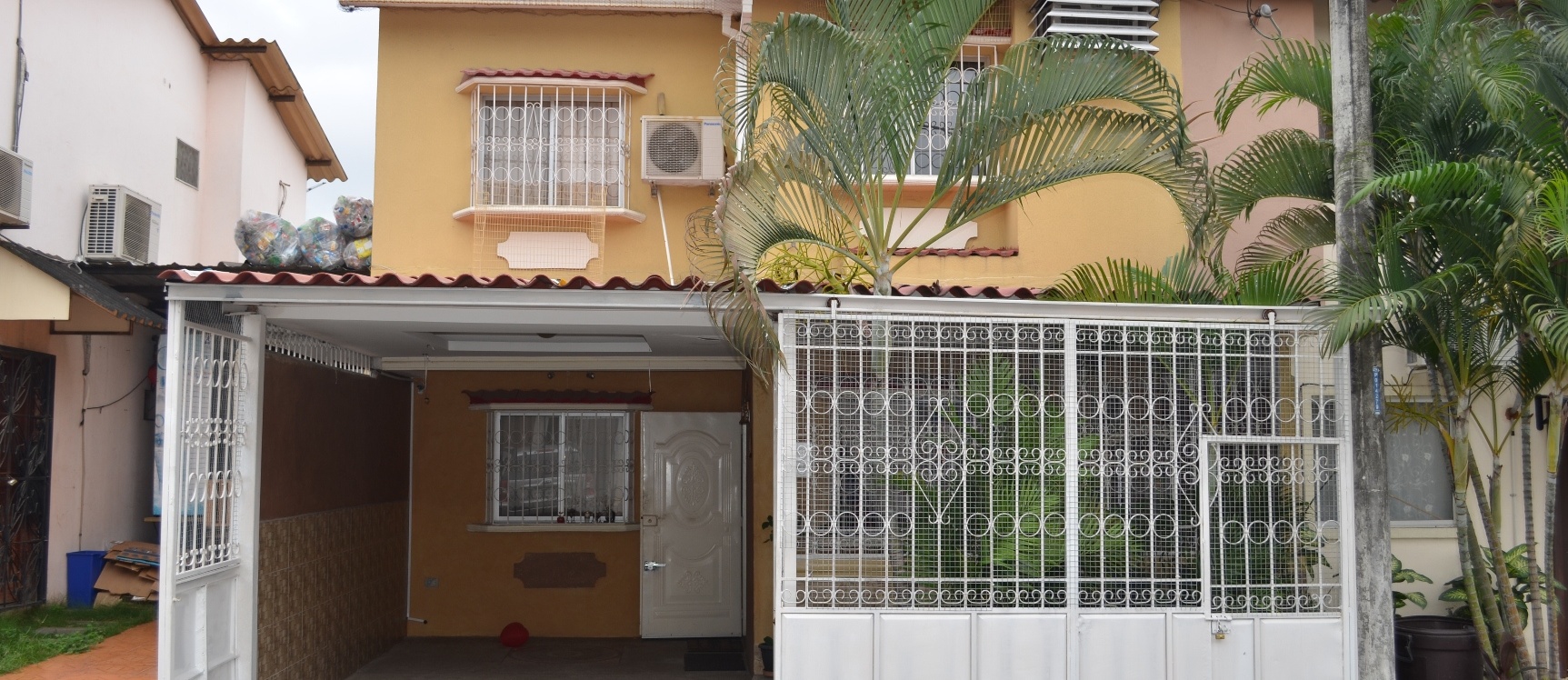 GeoBienes - Casa en venta en urbanización Colinas del Sol sector vía Daule - Plusvalia Guayaquil Casas de venta y alquiler Inmobiliaria Ecuador