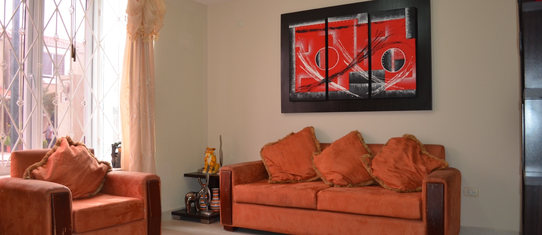 Casa en venta en urbanización La Perla Av Terminal terrestre pascuales GeoBienes - Casa en venta en urbanización La Perla Av Terminal Terrestre Pascuales - Plusvalia Guayaquil Casas de venta y alquiler Inmobiliaria Ecuador