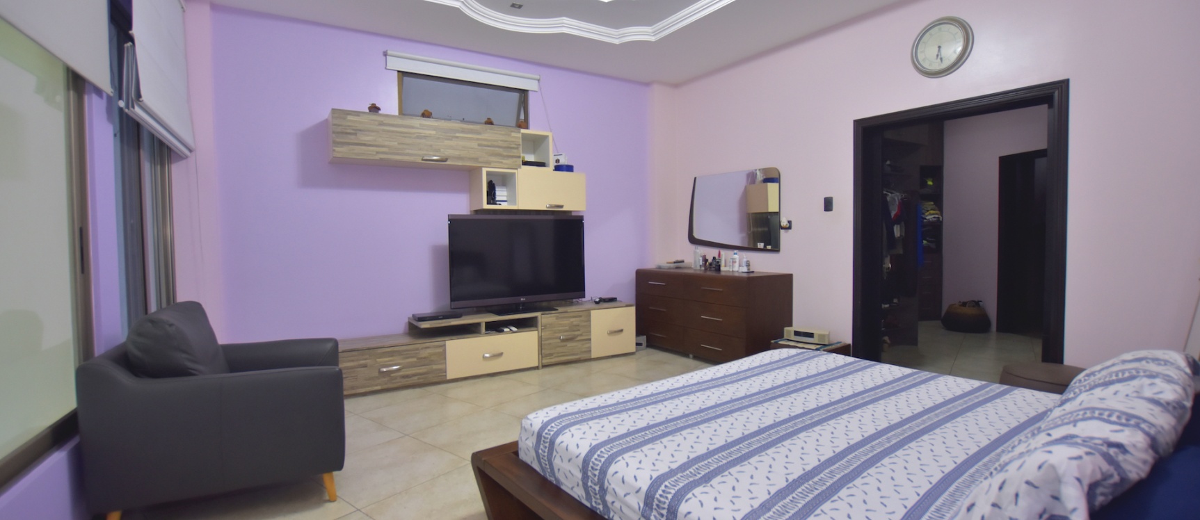Casa en venta en urbanización Laguna del Sol, Samborondón GeoBienes - Casa en venta en urbanización Laguna del Sol, Samborondón - Plusvalia Guayaquil Casas de venta y alquiler Inmobiliaria Ecuador